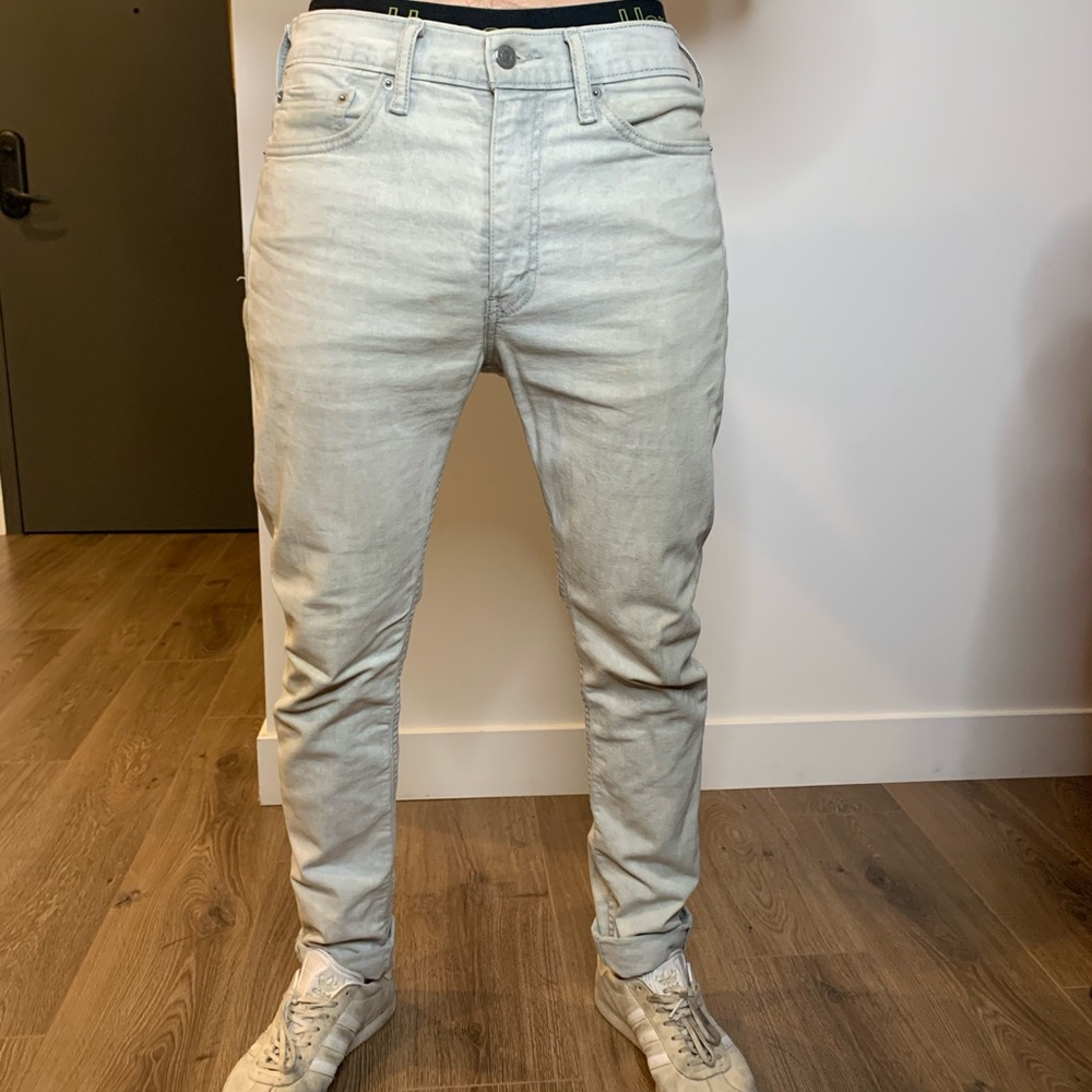 GREAT fit Levi’s light wash